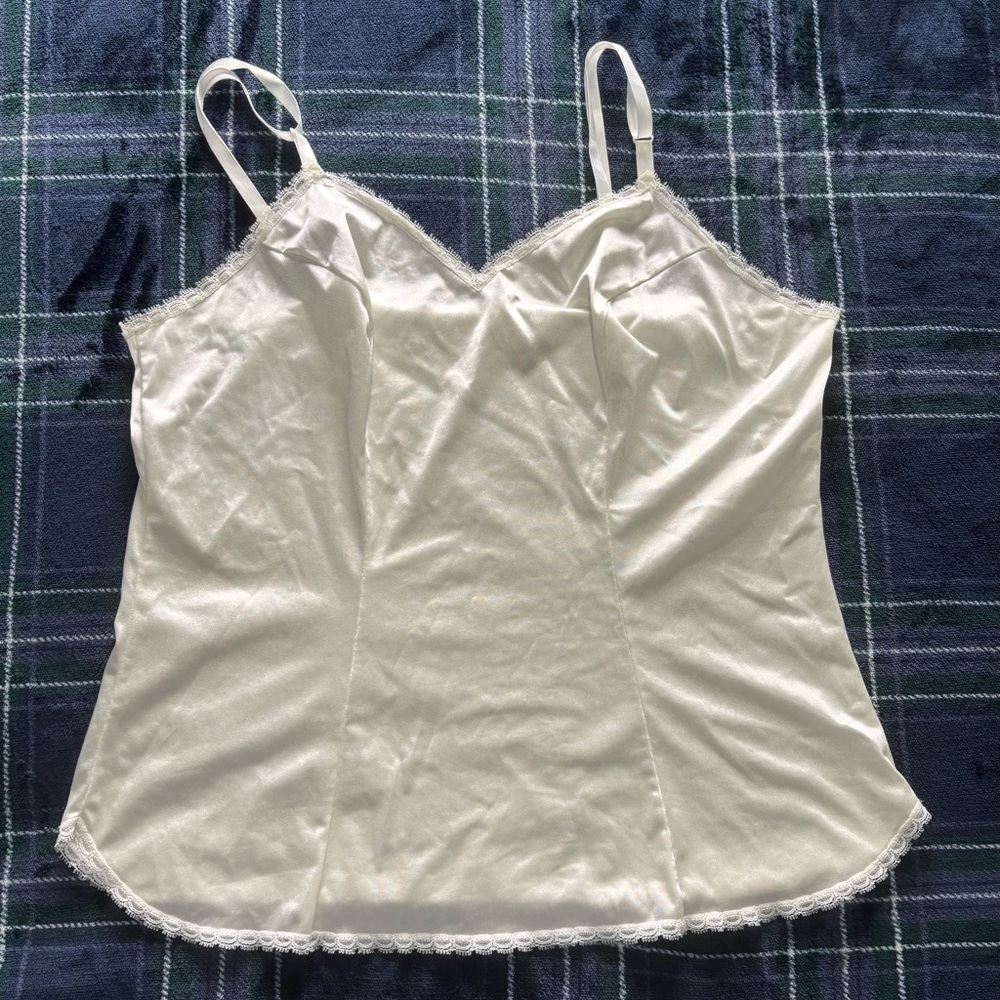 Vintage white Vanity Fair camisole size 36/42